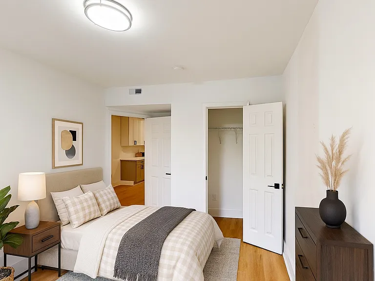 1230 Penn St NE #3 — Photo 4