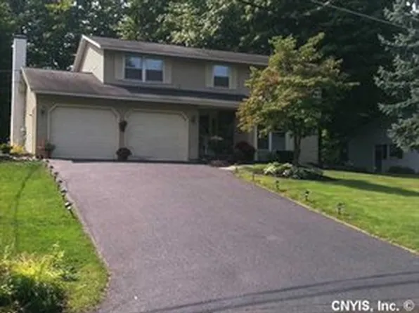 225 Emann Dr, Camillus, NY 13031