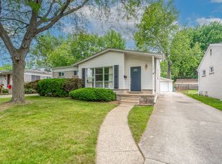 907 Woodlawn Ave, Royal Oak, MI