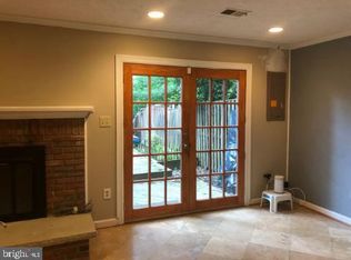 9124 Fisteris Ct, Springfield, VA 22152