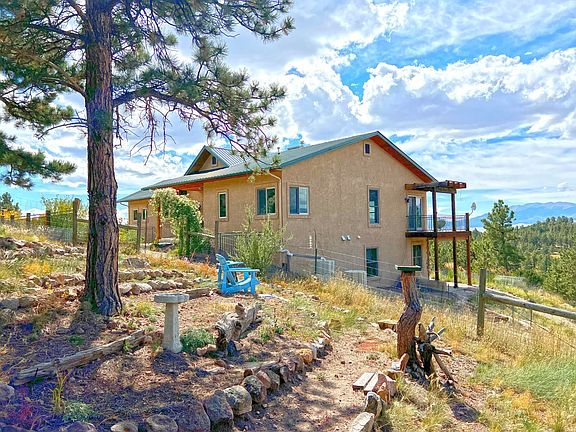 3rd image of 543 Panorama Dr