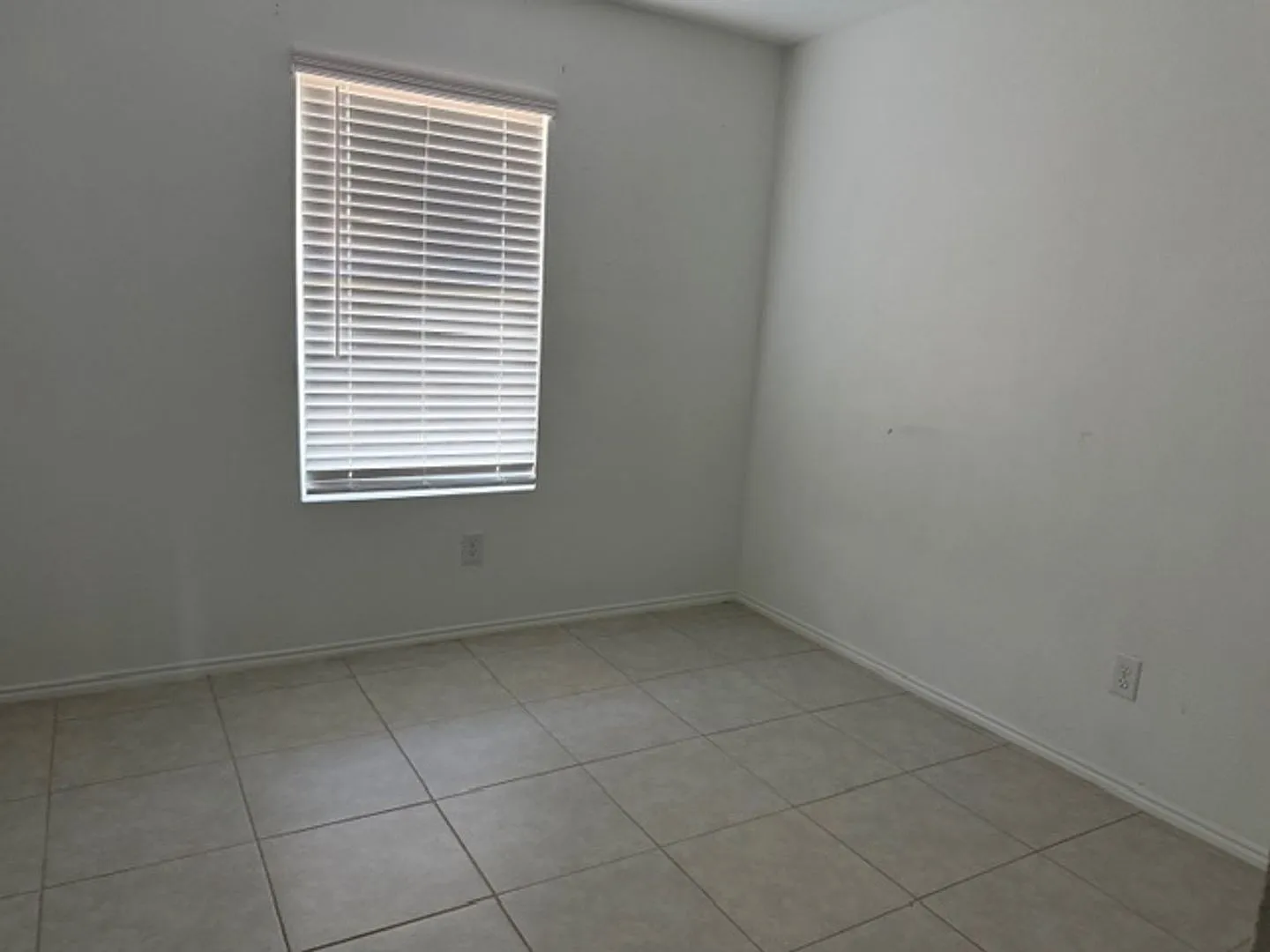 Princeton 4 bed 2 bath — Photo 3