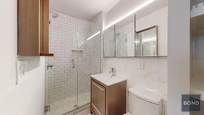 Rented by Bond New York | media 22