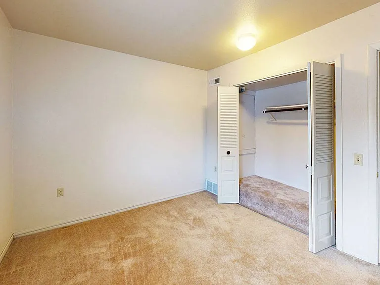 Trappers Cove Apartments — Photo 55