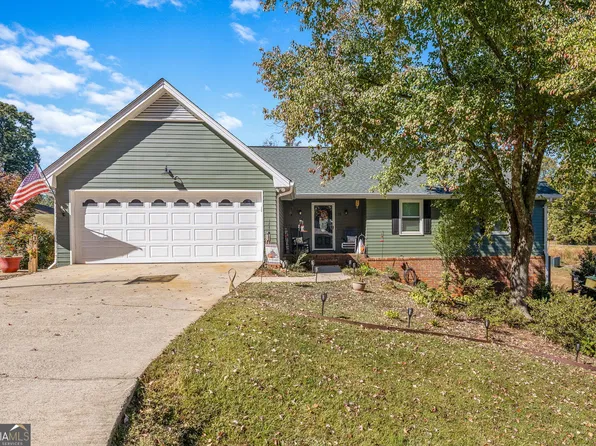 19 Crawford Manor Dr, Toccoa, GA 30577