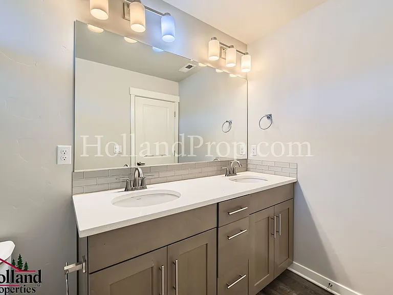 5205 SE Davis Rd — Photo 17