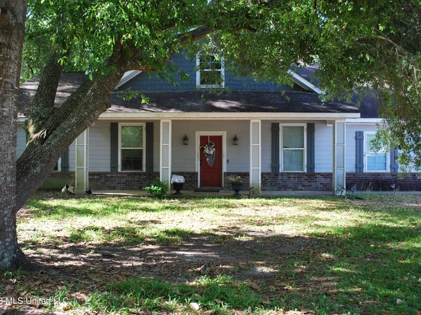 12901 Spanish Dr, Ocean Springs, MS 39564