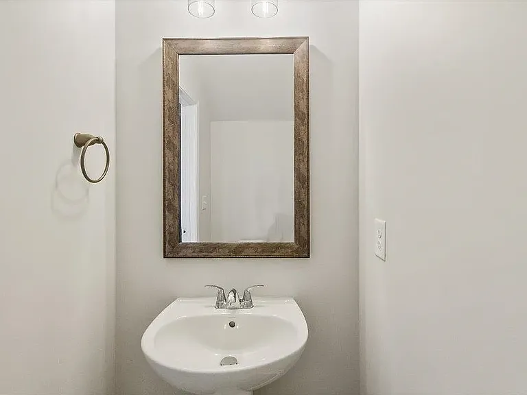 173 Randwick Ln — Photo 27