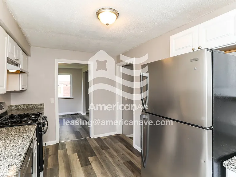 619606_006_kitchen_6.jpg
