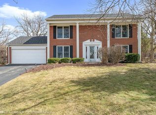 521 Glengarry Dr, Geneva, IL 60134
