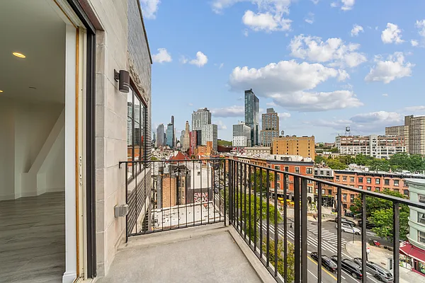 Rented by Vector New York, LLC | media 13