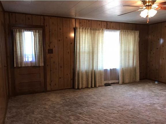 2nd image of 2500 Main St