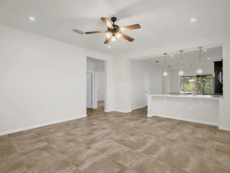2444 Varenna Loop — Photo 4