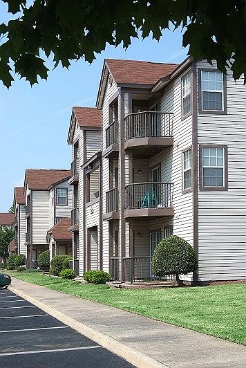 1st image of 217 Crosswinds Dr APT 102