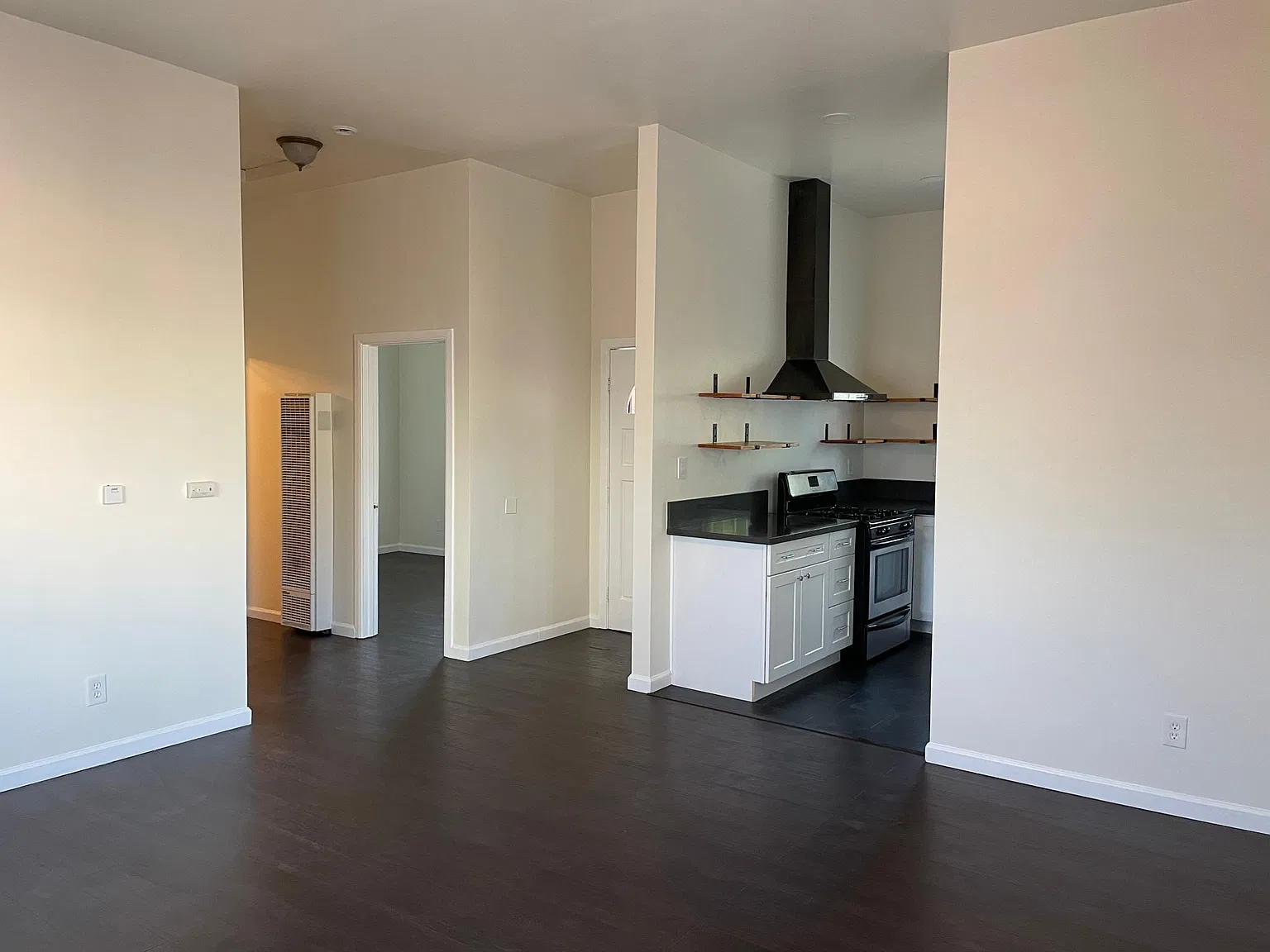 3966 Denker Ave — Photo 2