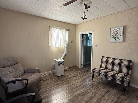 5th image of 3012 Main Street