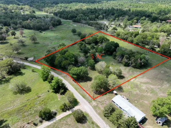 N Fork Ln, Huntsville, TX 77320