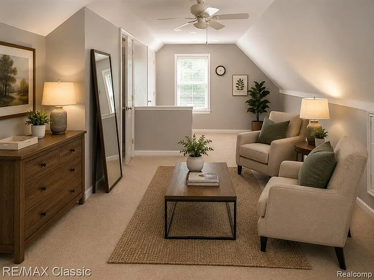 2702 N Main St — Photo 14