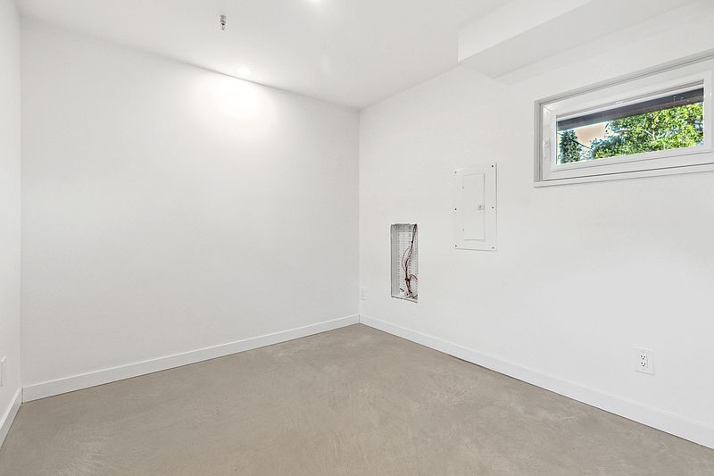Vancouver House for rent - 3 Bedrooms — photo 7