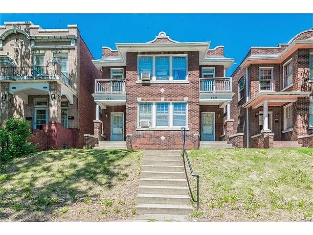 4431-4433 S Grand Blvd photo 1