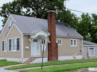 1602 Pine St, Murphysboro, IL 62966