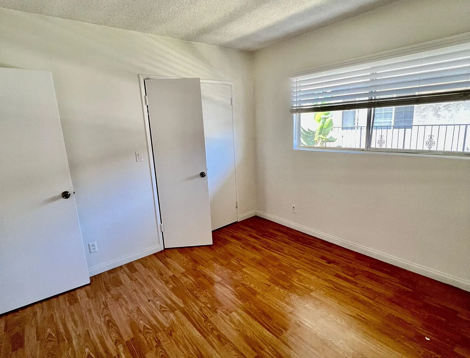 4 bed, 1200 sqft, $4,200 — Photo 2