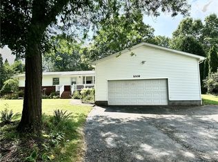 1009 Sandy Lake Rd, Kent, OH 44240