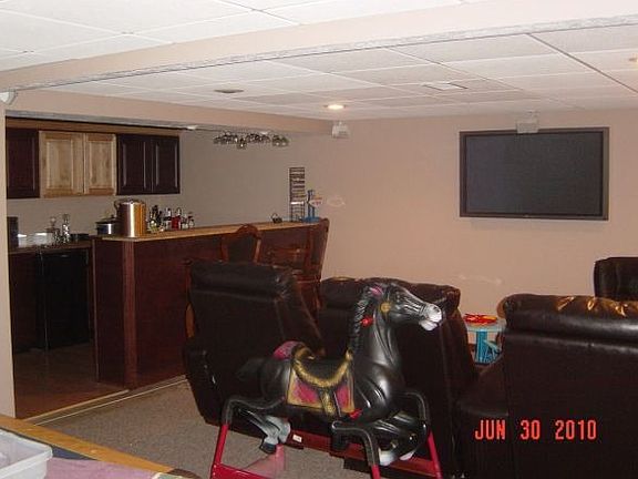 4th image of 1030 Villa Pl