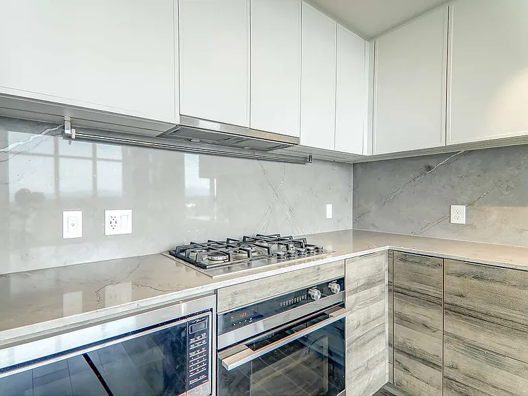 1045 Austin Ave #220 — Photo 9