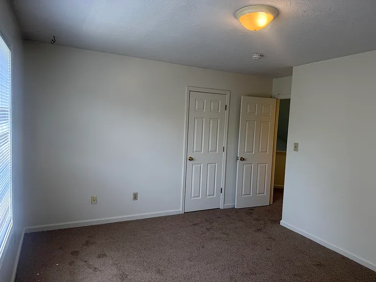 541 Lidian Ct — Photo 16