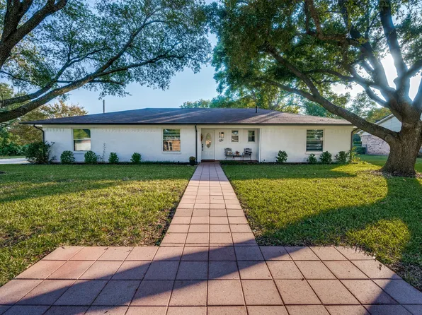 810 Darnell Ave, Benbrook, TX 76126