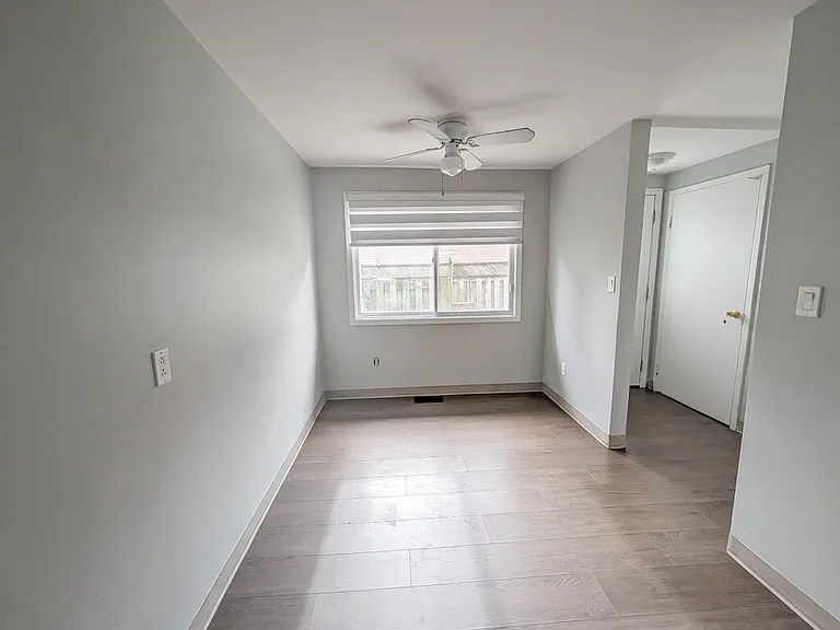 5967 Valley Way — Photo 10