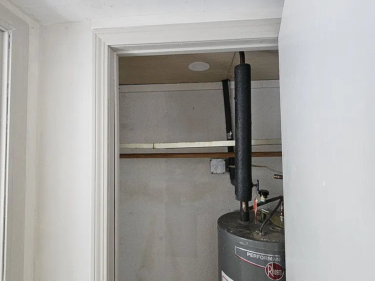 301 Stillwater Rd #6 — Photo 5