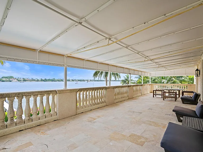 3240 N Flagler Dr — Photo 24