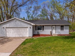 1529 Hudson Rd, Saint Paul, MN 55106