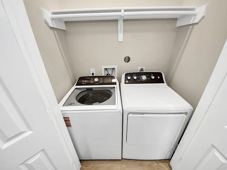 5211 Amy St #B — Photo 8