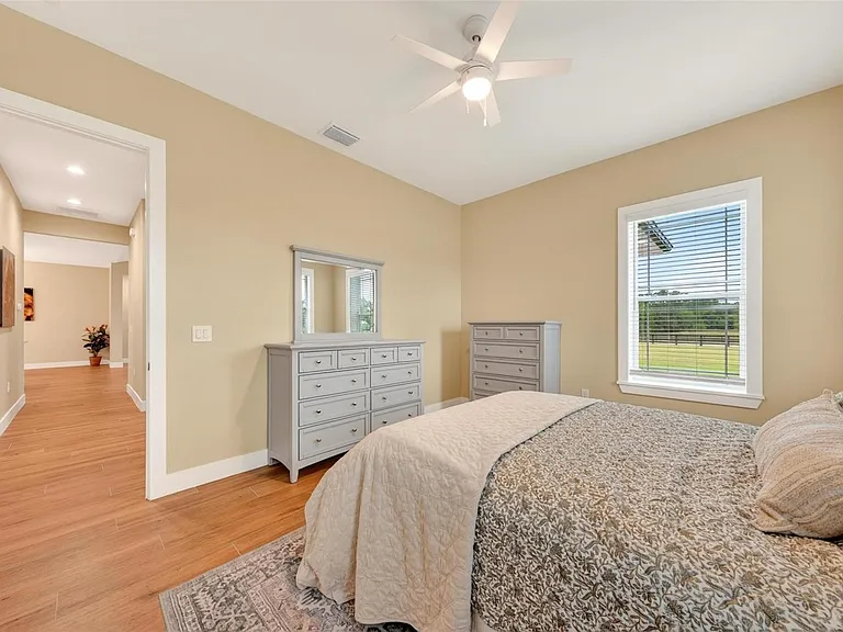 11257 NW 50th Ln — Photo 32