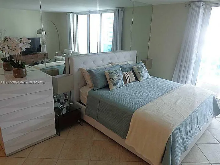 2301 Collins Ave #1221 — Photo 15