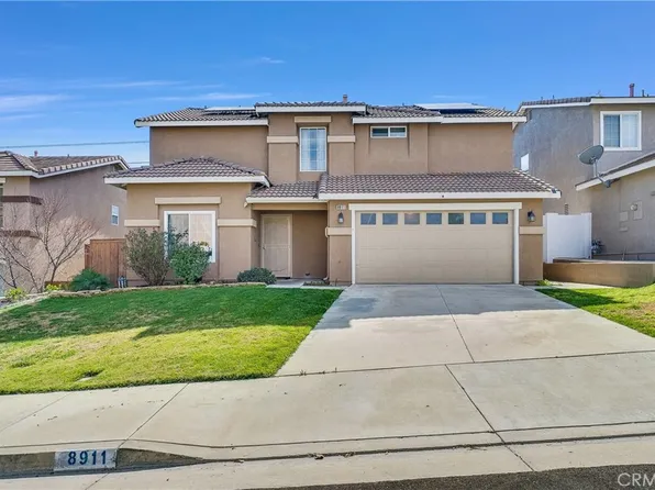 8911 Carnation Dr, Corona, CA 92883