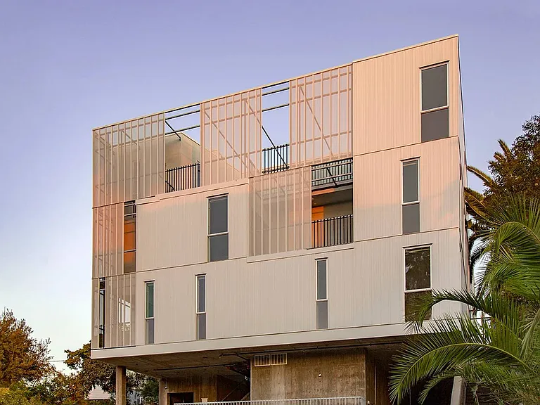 1048 Manzanita — Photo 8