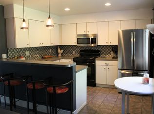 2056 Englewood Dr SE, East Grand Rapids, MI