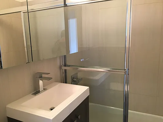 Rented by Manhattan Apartment Organization | media 217