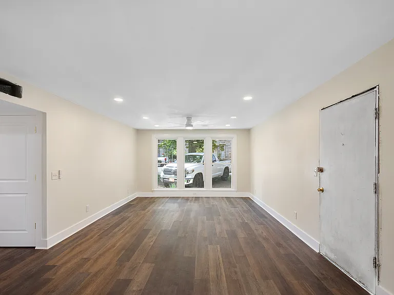 Acklen Apartments — Photo 10