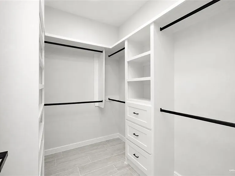 352 Elias Lopez St — Photo 7