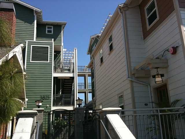 1st image of 3819 1st Ave Unit 208