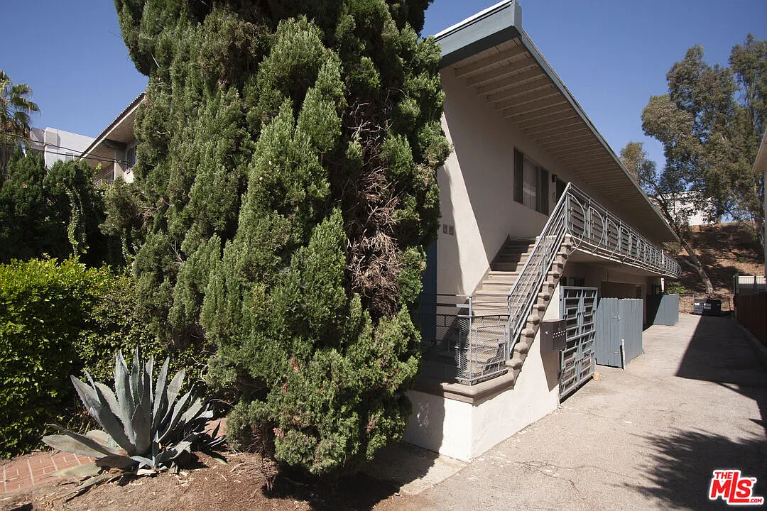 3 bed, 2.0 bath, $3,500 — Photo 1