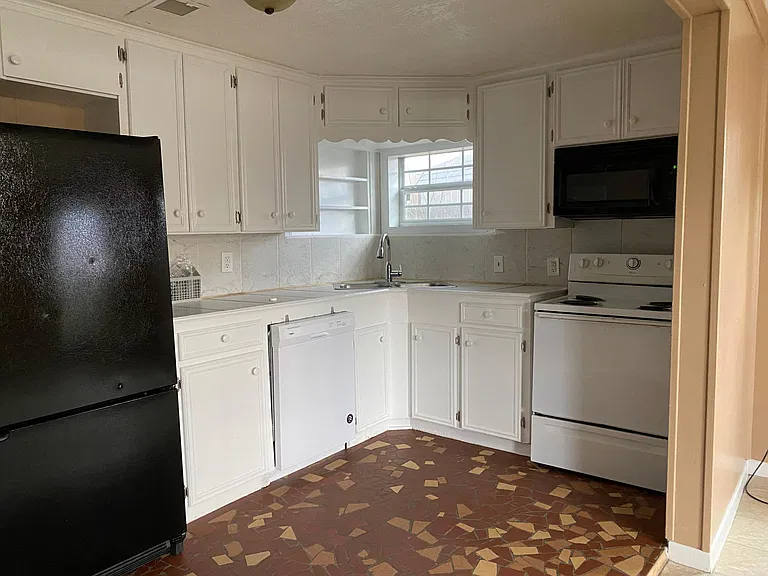 1602 Slack St — Photo 5