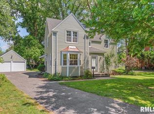 1820 S Noble Ave, Leland Grove, IL 62704