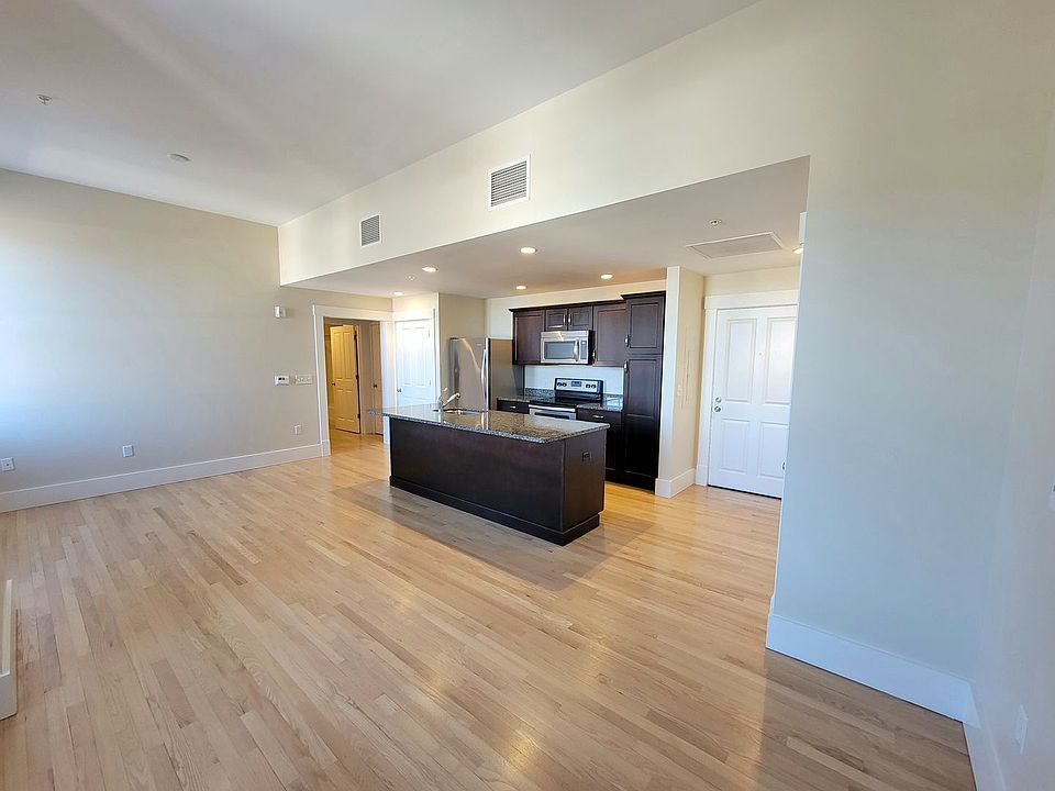 Brooks House 132 Main St Brattleboro VT Zillow