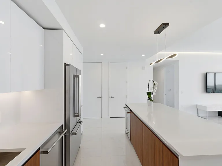 400 Central Ave #2903 — Photo 13